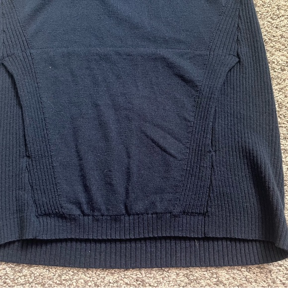 Lululemon Merino Wool Turtleneck - Picture 5 of 6